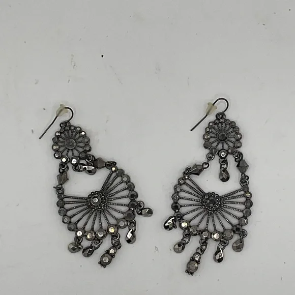 “EARRINGS” BoHo Chandelier Style Faceted Black Stone Earrings. - Picture 5 of 6